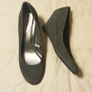 Merona genuine suede wedge heels